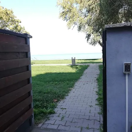 Viktoria Lux White Apartmán